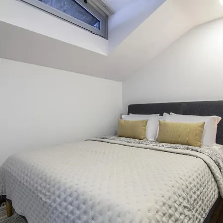 Sleek Flat With Great Location In Sisli Istanbul